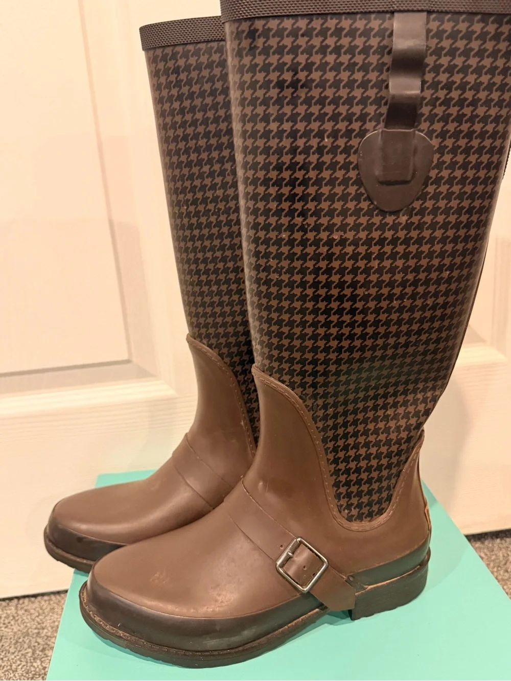 L.L Bean Brown Women's Houndstooth Tall Rain Boots, size 6
